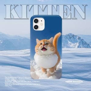 可爱雪地胖奔跑橘猫呆萌蓝天小众潮适用于苹果IPhone11/12/13/14promax/15/16菲林手机壳/华为p70pro/小米14